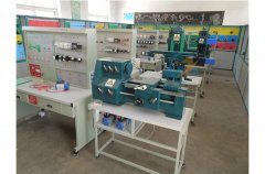 电池充放机电能测试体系，单体电池充放电尝试装配(图1)